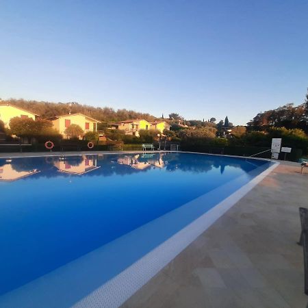 Residenza Palmira Bardolino Apartment Calmasino Bagian luar foto