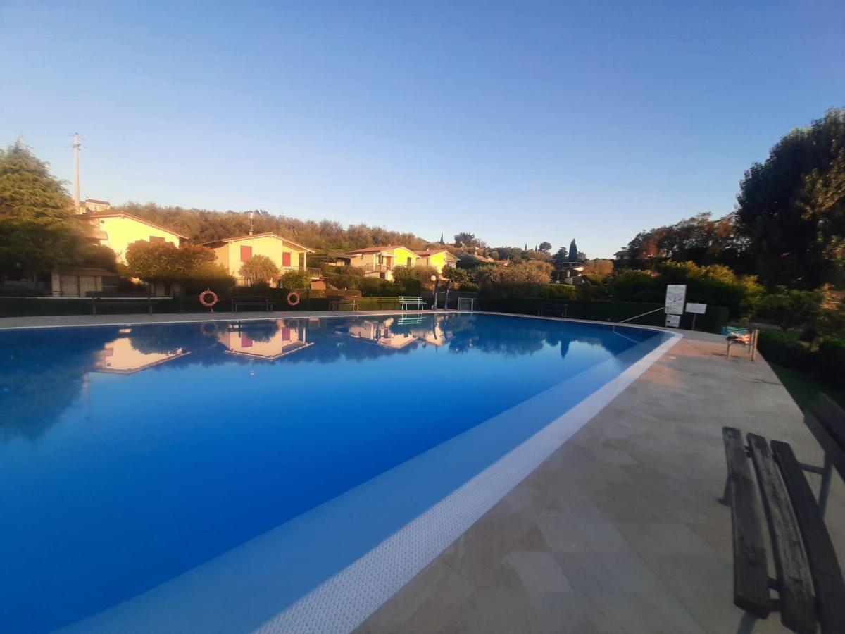 Residenza Palmira Bardolino Apartment Calmasino Bagian luar foto